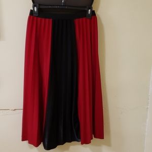 Pleated skirt